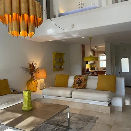 Villa Private In Quinta Da Marinha With Golf View! Cascais